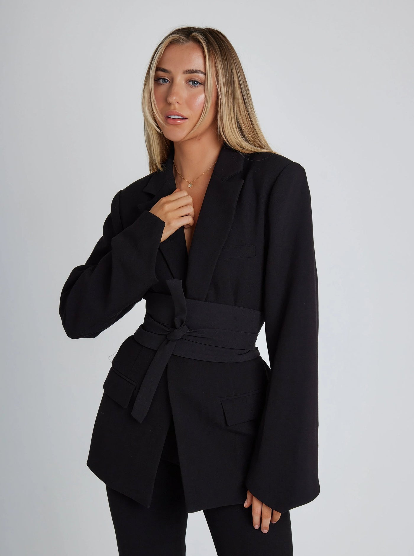 ANNELIES - STYLISH BLAZER