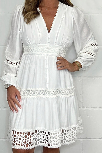 CottonChic - Cotton dress with V-neckline and lace