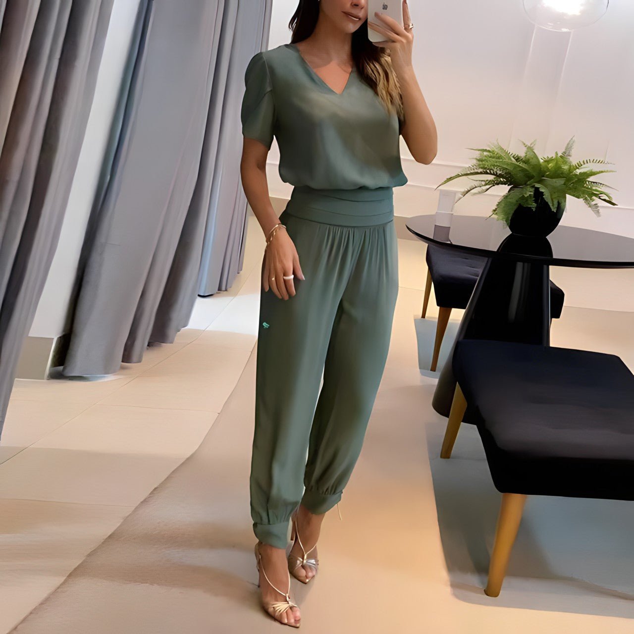 "Mia - Trendy set with blouse and pants"